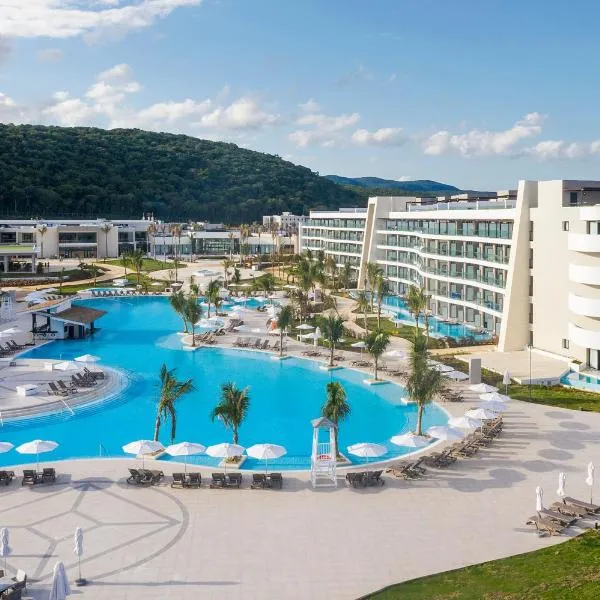 Ocean Coral Spring Resort - All Inclusive，位于银沙的酒店