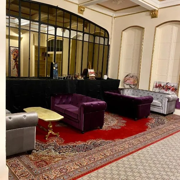 Salon Boyer，位于埃佩尔奈的酒店