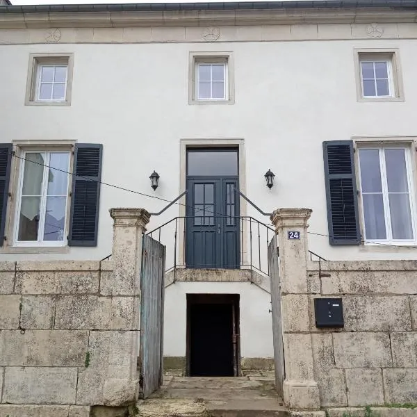 la maison de Valbois，位于默兹河畔拉克鲁瓦的酒店