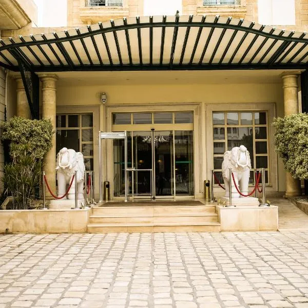 突尼斯爱婆罗酒店，位于Kheredine的酒店
