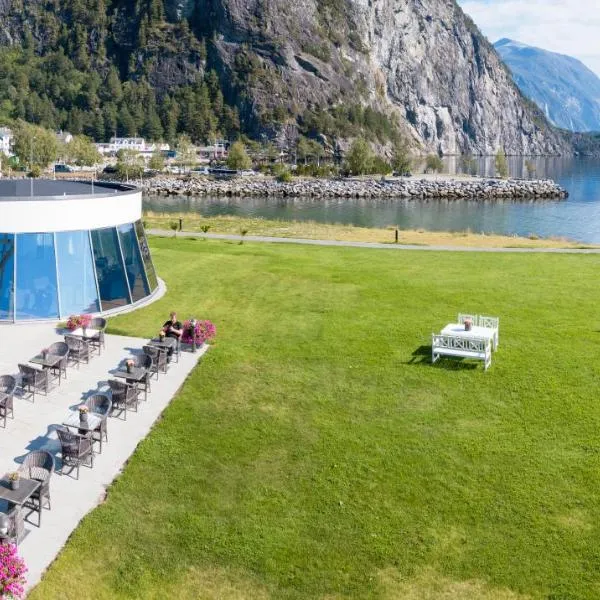 Valldal Fjordhotell - by Classic Norway Hotels，位于瓦尔河谷的酒店