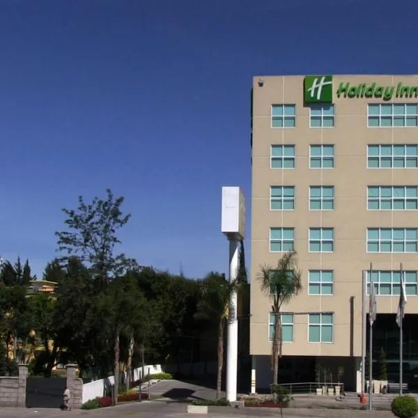 克雷塔罗智选假日套房酒店，位于Marroquín的酒店