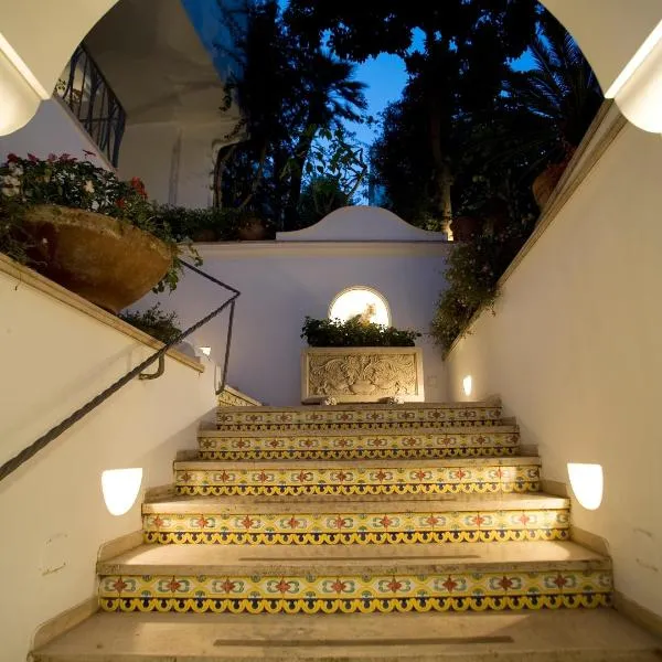 阿尔贝格加托比昂科酒店，位于卡普里的酒店