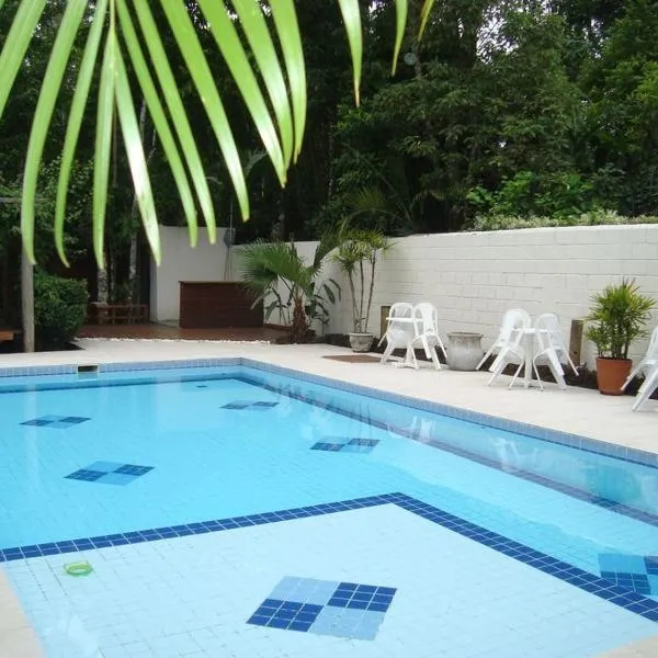 JuquehyRoots AC vent em 4suítes 2 gelad salas banho térreos churrasq wifi jard filtro água estac terraço panorâm privativos piscina coletiva condo fech boa localizaçã SEM roupa cama mesa banho，位于朱奎的酒店