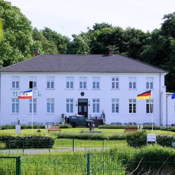 Ostsee-Gutshaus Am Salzhaff Pepelow nähe Rerik- am Meer residieren!，位于博伊恩斯多夫的酒店