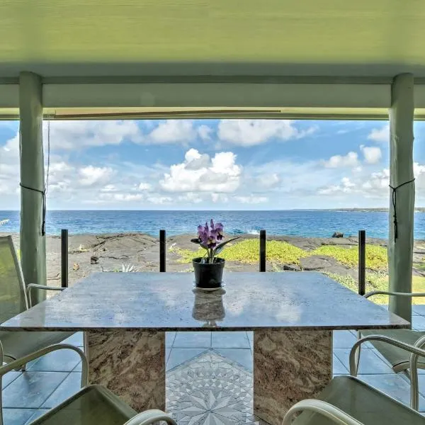 Direct Oceanfront, Big Island Home，位于凯阿奥的酒店