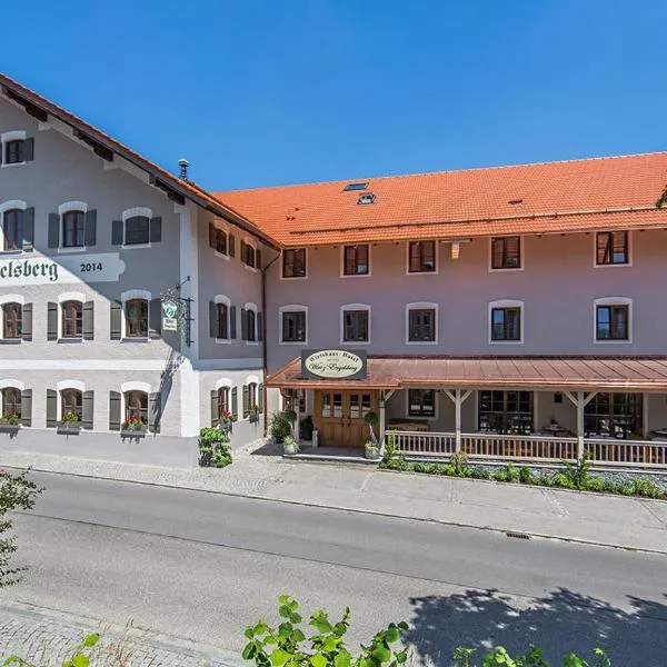 Hotel Wirt z´ Engelsberg，位于特罗斯特贝格安德尔阿尔兹的酒店