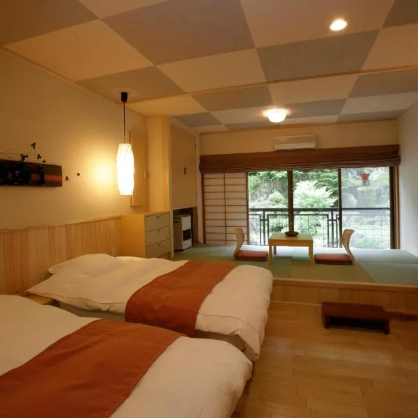 菱野温泉常盤馆，位于Ōhinata的酒店