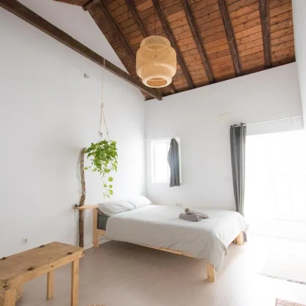 Casa Calma Yoga Guesthouse，位于Pico de Viento的酒店