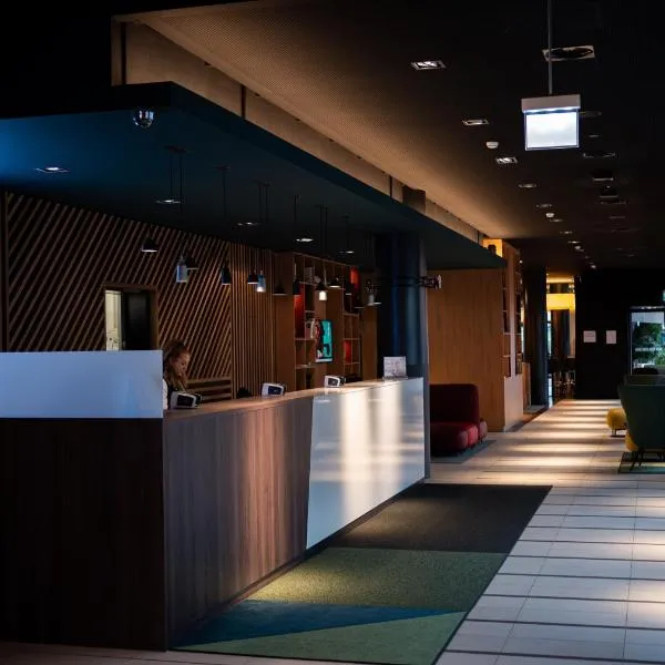 Holiday Inn Zürich Messe, an IHG Hotel，位于Oberembrach的酒店