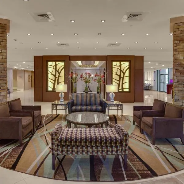 Crowne Plaza Executive Center Baton Rouge, an IHG Hotel，位于巴吞鲁日的酒店