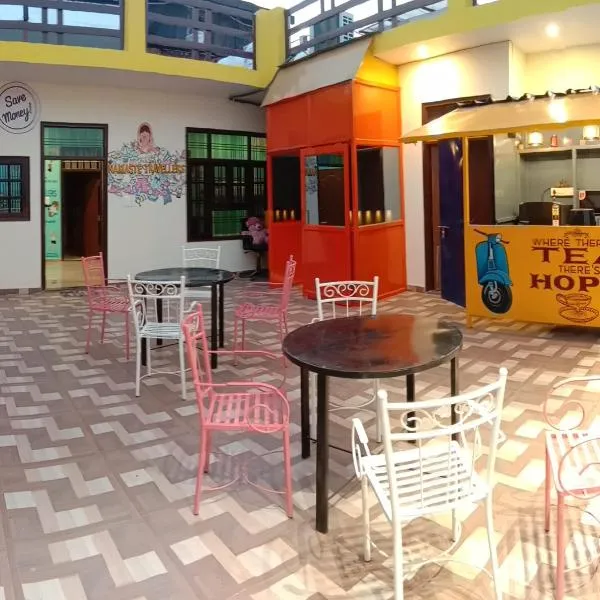 Hashtag Traveler's，位于勒克瑙的酒店