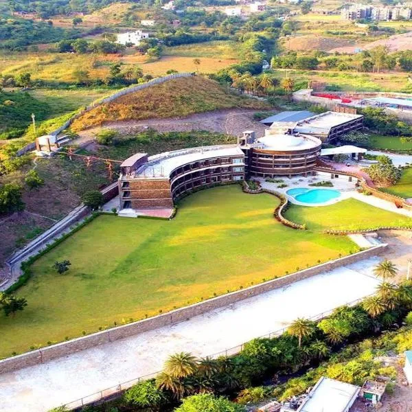 Seasons Park Resort，位于Jharol的酒店