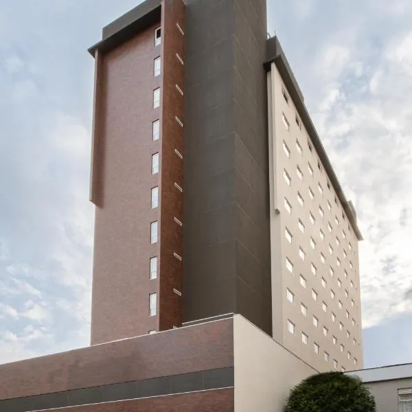 Intercity Curitiba Batel，位于Almirante Tamandaré的酒店