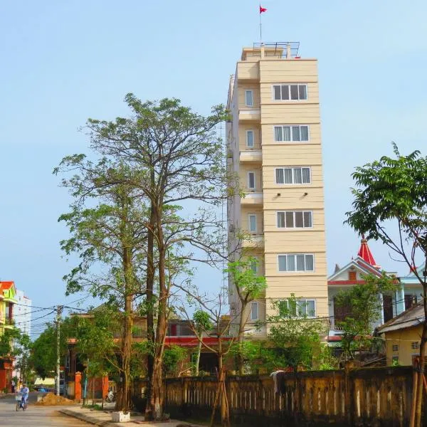 南朗普拉斯酒店，位于Cửa Thôn的酒店