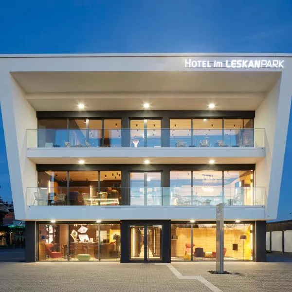 Hotel im LESKANPark，位于贝尔吉施格拉德巴赫的酒店