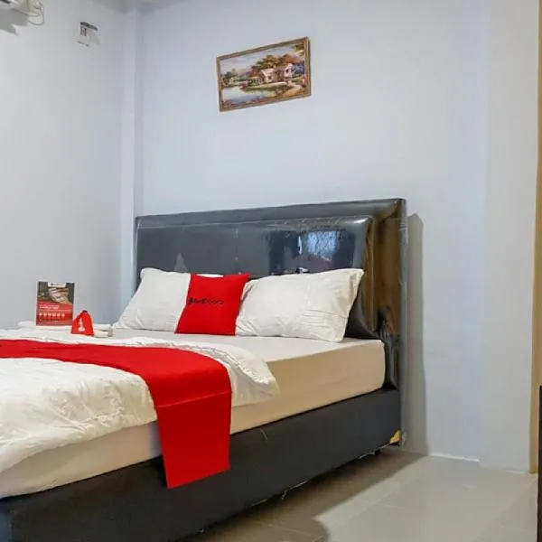 RedDoorz near RSUD Kota Luwuk，位于卢武克的酒店