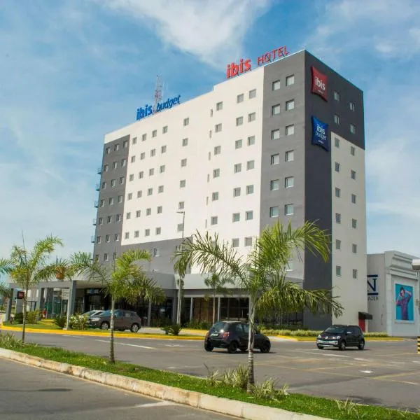 Ibis Budget Lorena - Circuito da Fé，位于洛雷纳的酒店