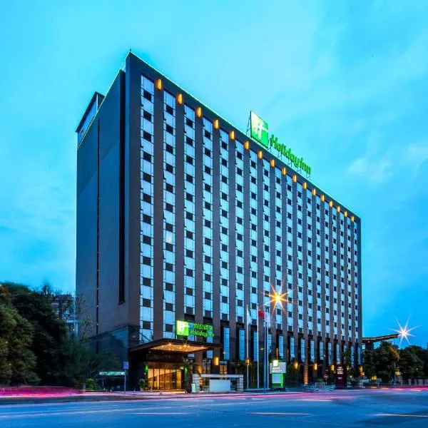 成都新希望高新中心假日酒店，位于苏坡桥的酒店