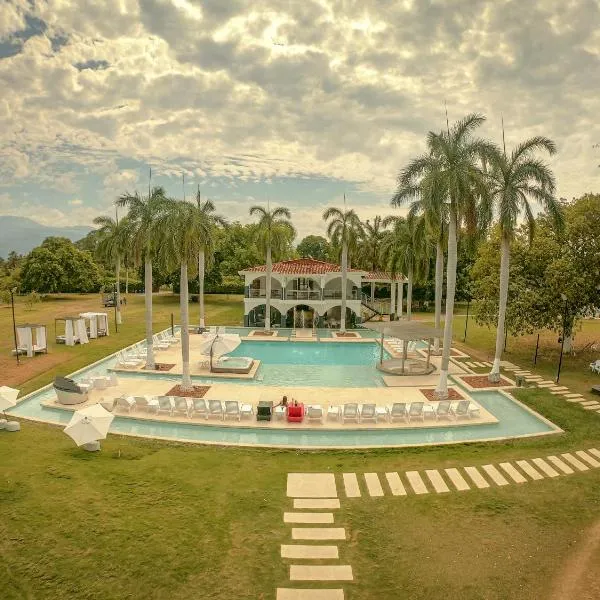Hotel Arena Santa Fe de Antioquia，位于El Llano de Bolivar的酒店