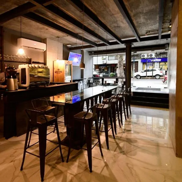 Quijano Hotel - Aparts & Suites，位于蒙得维的亚的酒店