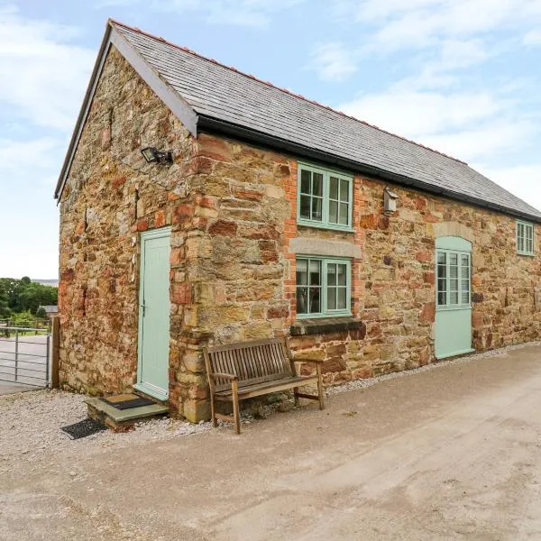 Plas Tirion Cottage，位于Mostyn的酒店