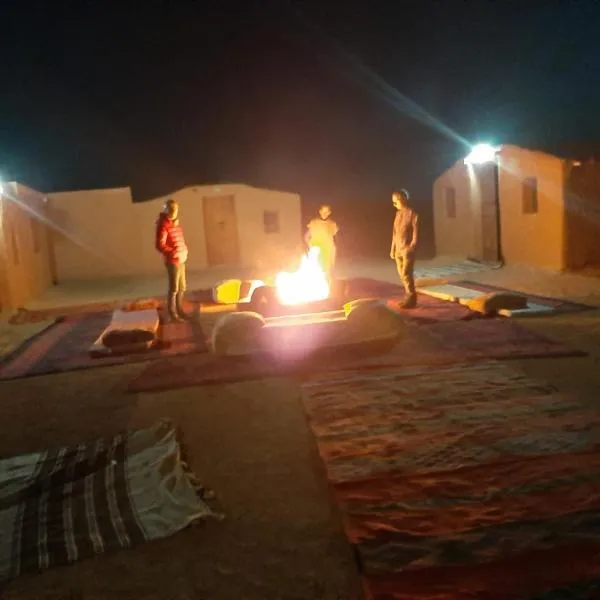 Sahara Peace camp，位于Rhessouane的酒店