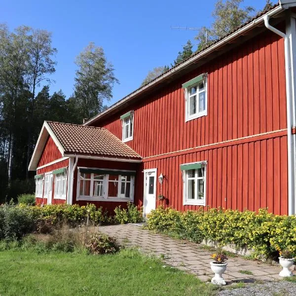 Skogsbrynet B&B, Bredsjö Nya Herrgård，位于海勒福什的酒店