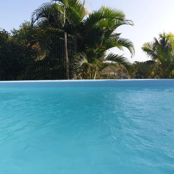 Le Goyav' appart avec piscine et jacuzzi au Vauclin，位于勒沃克兰的酒店