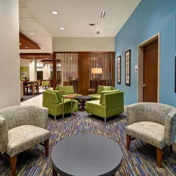 Holiday Inn Express & Suites - Galveston Beach by IHG，位于加尔维斯敦的酒店