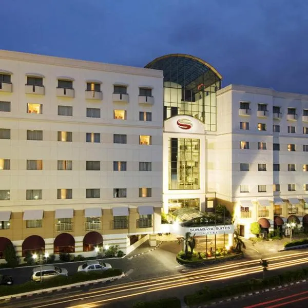 Surabaya Suites Hotel Powered by Archipelago，位于Wonokerto的酒店