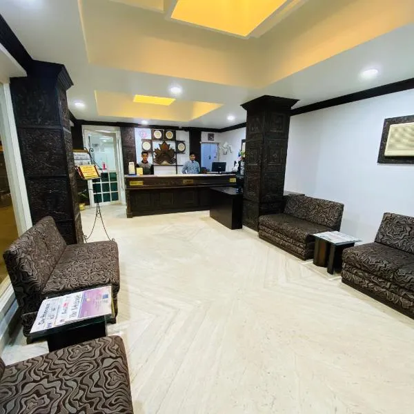 Saluja Residency，位于Shaugaon的酒店