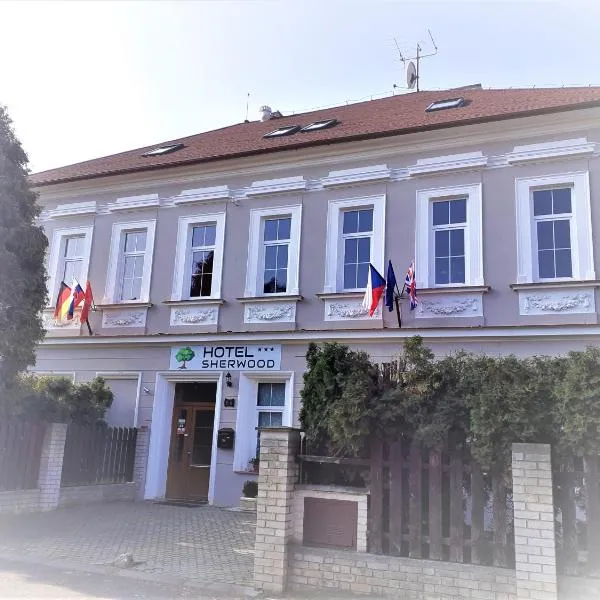 Sherwood Hotel Vojkovice nad Ohří，位于Krásný Les的酒店