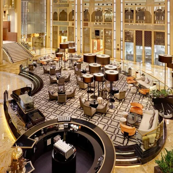 迪拜H酒店，位于Barr Dubayy的酒店