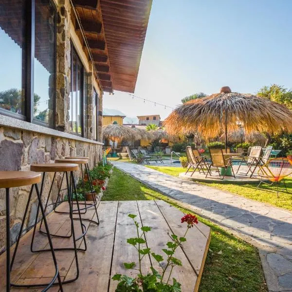 Socialtel Atitlan，位于帕纳哈切尔的酒店