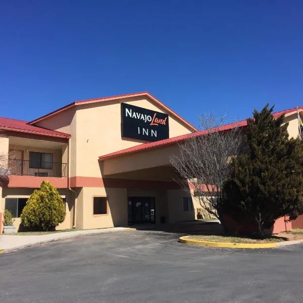 NavajoLand Inn,位于St. Michaels的酒店