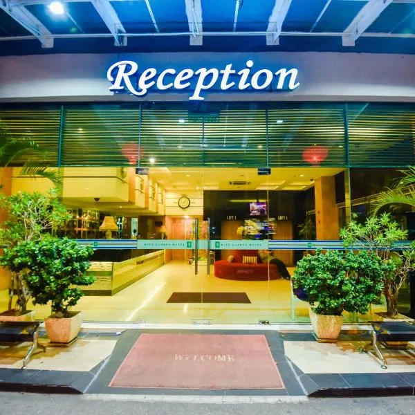 曼绒丽池花园酒店，位于Simpang Dua的酒店