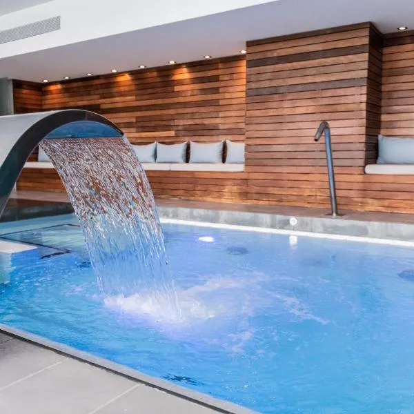 巴塞罗那马塔罗阿特纳港酒店，位于马塔罗的酒店