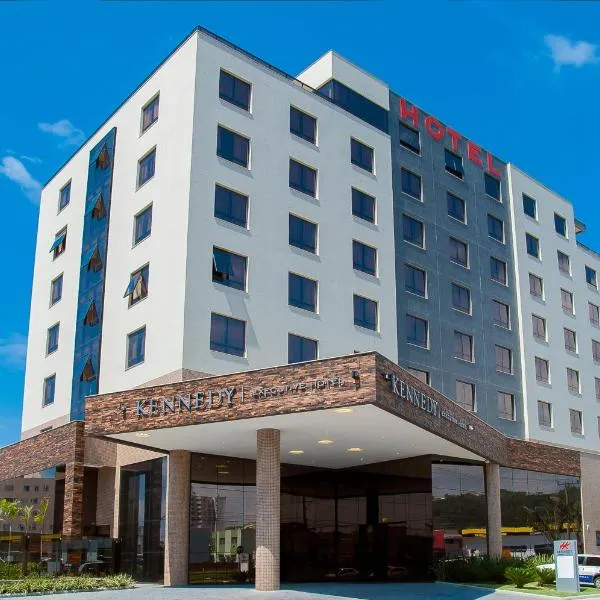 肯尼迪行政酒店，位于弗洛里亚诺波利斯的酒店