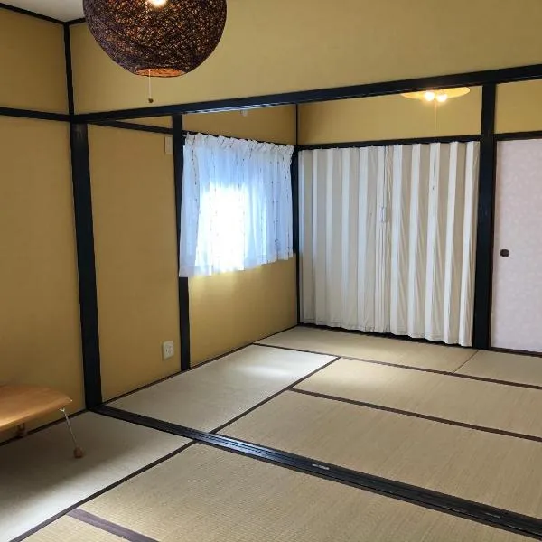 ゲストハウスAmaなつ，位于Ōkachi的酒店