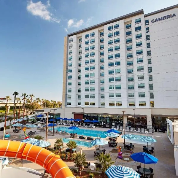 Cambria Hotel & Suites Anaheim Resort Area，位于加登格罗夫的酒店