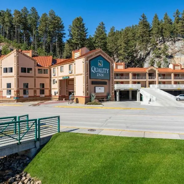 Quality Inn Keystone near Mount Rushmore，位于奇斯顿的酒店