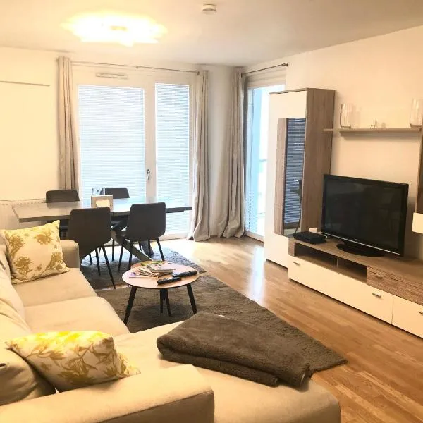 Amazing Austria Center Apartment near UNO City，位于维也纳的酒店