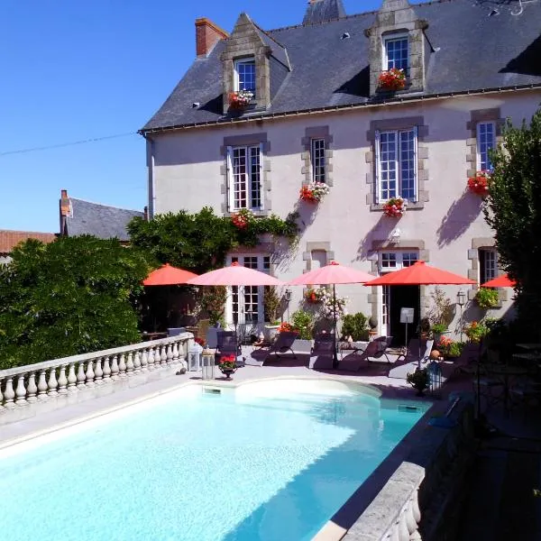 Le Petit Château TIFFAUGES，位于Roussay的酒店
