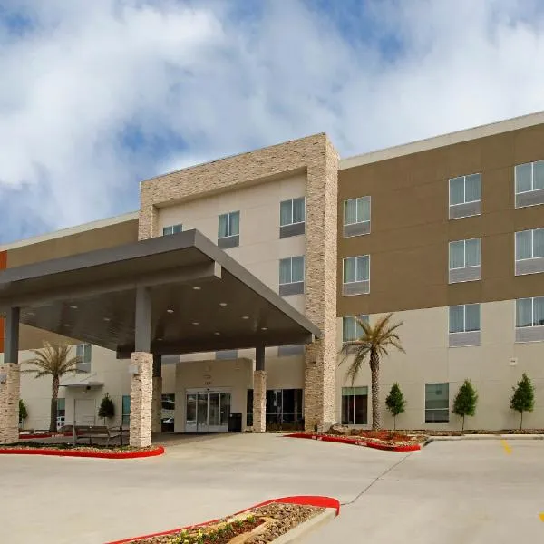 Holiday Inn Express & Suites - Lake Charles South Casino Area, an IHG Hotel，位于查尔斯湖的酒店