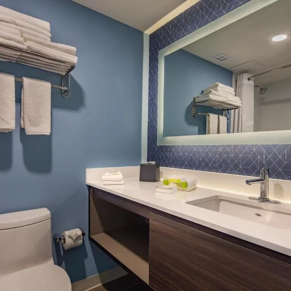 Holiday Inn & Suites - Aguascalientes by IHG，位于阿瓜斯卡连特斯的酒店