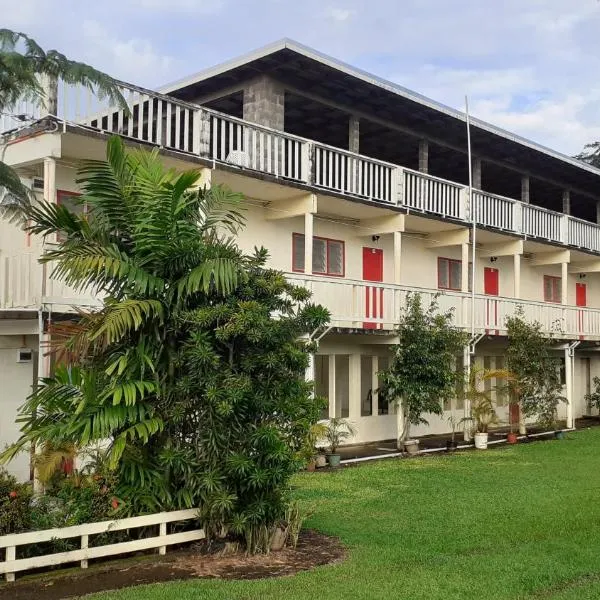 Dave Parker Eco Lodge Hotel，位于Fuailalo的酒店