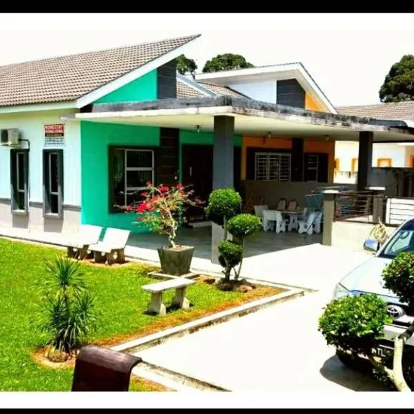 Taiping Homestay Husna Afina，位于Kampong Ayer Hitam的酒店