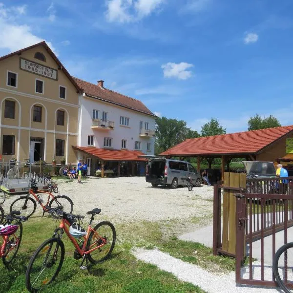 Mill House Apartment and Camping，位于Črenšovci的酒店