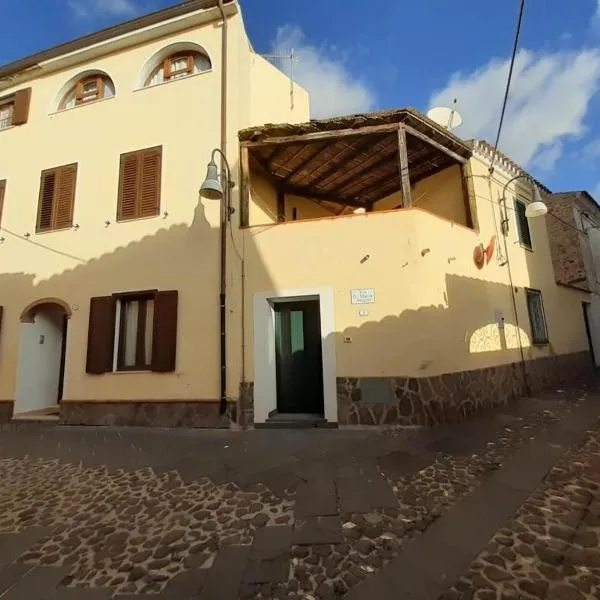 Casa Ombrina，位于奥罗塞伊的酒店